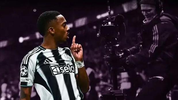 Beşiktaş’ta transfer bombası patlıyor! Willock bedavaya geliyor)