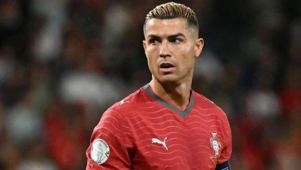 Cristiano Ronaldo, ayrılığı duyurdu! Şoke eden hareket)