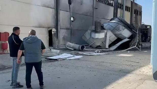 İzmir'de fabrikada patlama: 3'ü ağır 7 işçi yaralandı)
