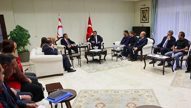 Cumhurbaşkanı Yardımcısı Yılmaz, Filo Jet faciasında kaybolanların yakınlarıyla bir araya geldi)