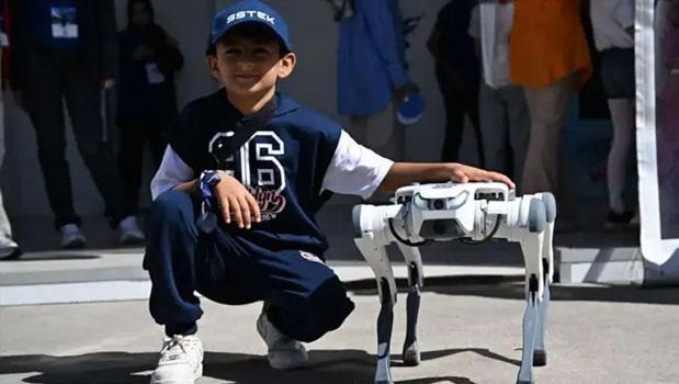 TEKNOFEST’in robot köpeğine Şanlıurfalı çocuklar 'İsot' ismini verdi)