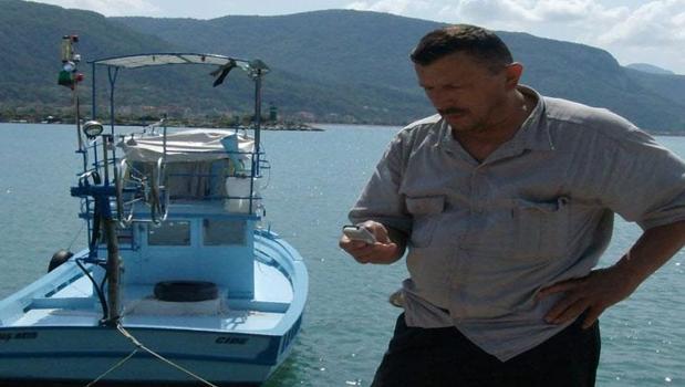 Kastamonu'da deniz ortasında kalp krizi geçiren balıkçı hayatını kaybetti)
