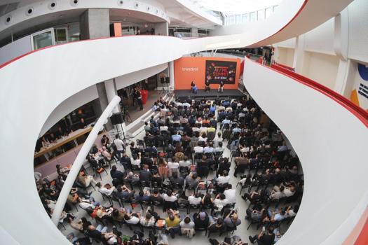 Yapay Zeka ve Makine Öğrenimi Zirvesi tamamlandı)
