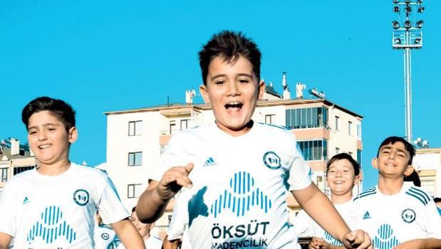2.5 milyon dolarlık toplum yatırımı)