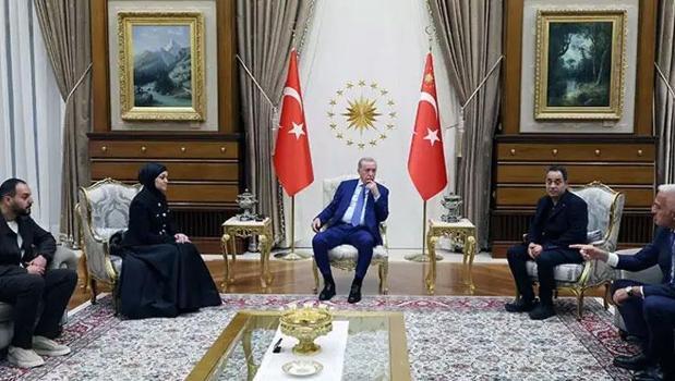 Cumhurbaşkanı Erdoğan, Filistinli Hind Rajab'ın ailesini kabul etti)
