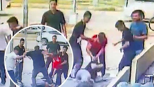 Adana'da 2 çocuk dehşet saçtı! Tartıştıkları çocuğu tekme tokat dövdüler)