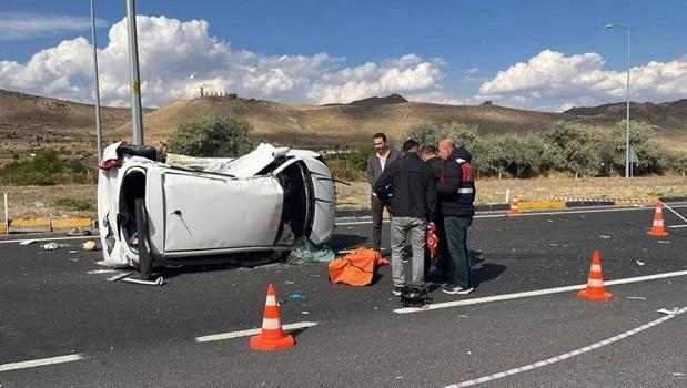 Nevşehir'de feci kaza! Takla atan otomobildeki yaşlı çift hayatını kaybetti)