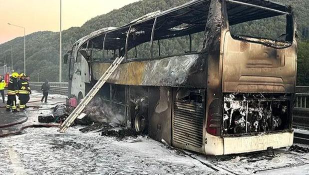 Anadolu Otoyolu'nda yolcu otobüsünde yangın!)