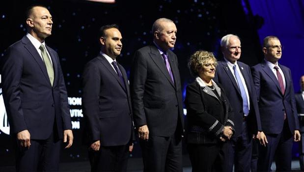 Antalya’da gerçekleştirilen Uluslararası Uzay Kongresi’ne rekor katılım)
