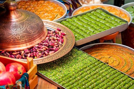 Baklavadan kebaba Gaziantep lezzetleri festivalde: 12 ünlü şeften Gaziantep çıkarması!)