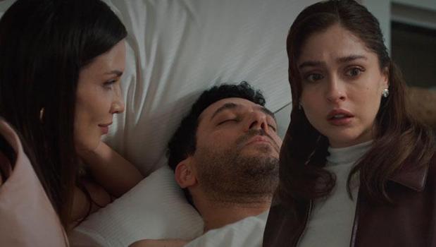 Zeynep, Sonay'ı Serhat ile aynı odada yakaladı!)