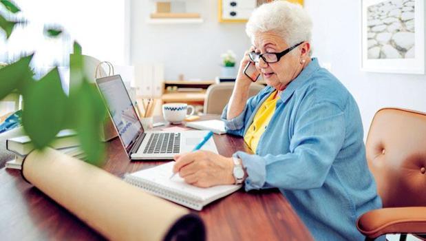 50 yaş ve üzeri kadınlara dijital eğitim)