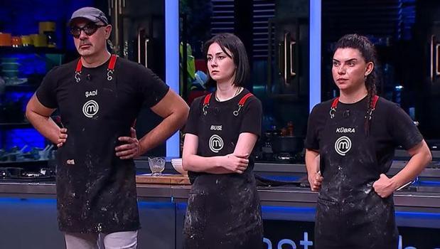 MasterChef'te eleme! Gözyaşlarına hakim olamadı)