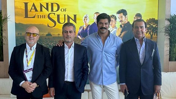 Türk dizileri MIPCOM’da dünya ile buluşuyor! Türkiye dizi ihracatında dünyanın ilk üç ülkesi arasında)