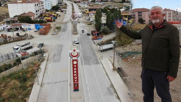 Bir adımda başka kente geçiyorlar! Türkiye'de görenleri şaşırtan sınır)