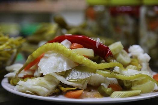 Antibiyotikten bile güçlü çıktı: Kiloları mum gibi eritiyor, bağırsakları pırıl pırıl yapıyor!)