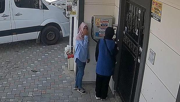 Yüzlerini eşarpla gizleyip kapı kapı dolaştılar! Bir şehrin kabusu olan kadınlar)