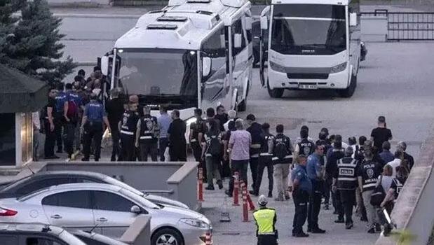 Etimesgut Belediyesi'ne yönelik 'yolsuzluk' soruşturmasında 7 tutuklama)