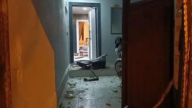 Adana’da bir eve el yapımı patlayıcı atıldı)
