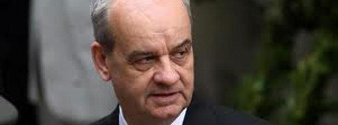 'O vatansever subay nerede, bulun?'