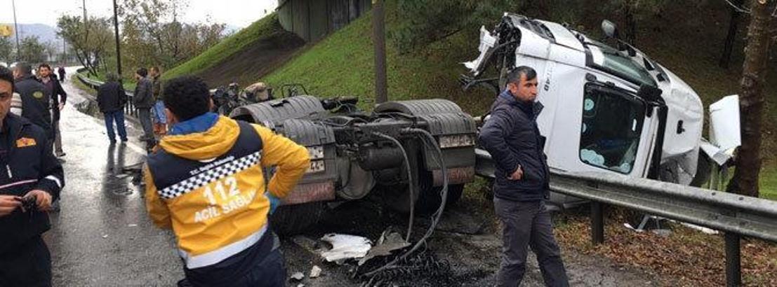 Adapazarı'nda Zincirleme Trafik Kazası - Gündem Haberleri