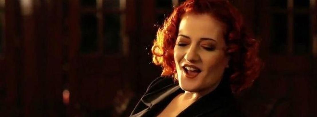'Anneniz yaşındaki kadını rahatsız etmeyin!'