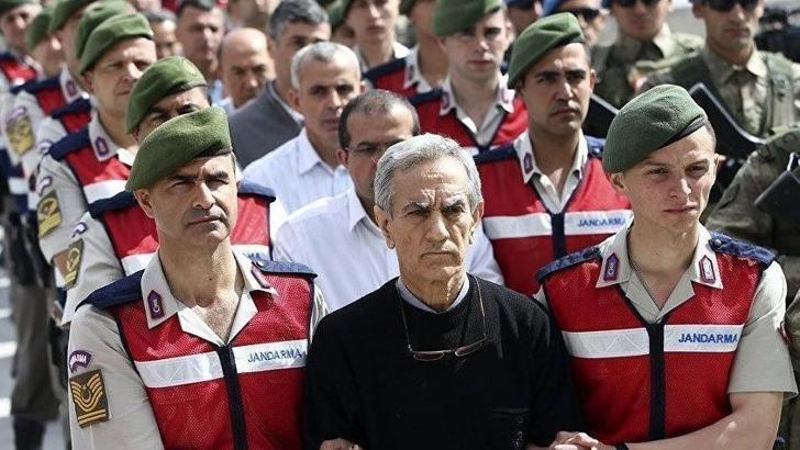 Akın Öztürk'ten Hulusi Akar'a mektup