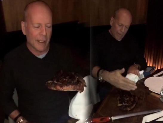 Bruce Willis Nusret'e gitti