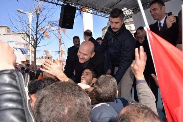 Bakan Soylu: 15 bin adam vardı dağlarda, şu an 700 kişi kaldı