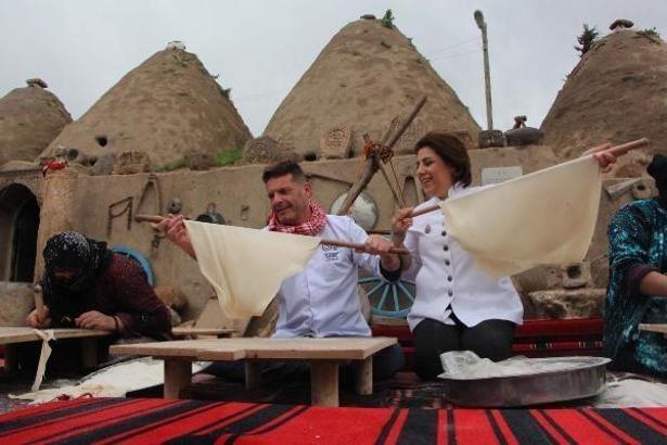 Dünyaca ünlü şefler, Harran’da yufka açıp, pişirdi