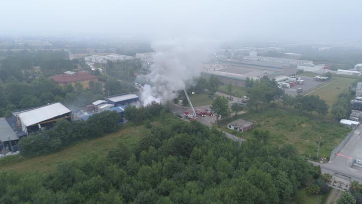 Kocaeli'de fabrika yangını!