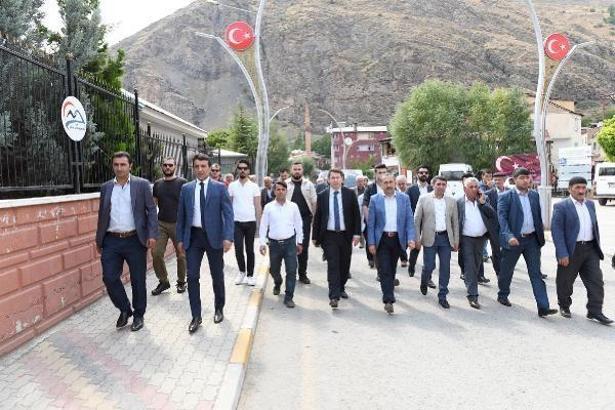 AK Partili vekiller, muhtarlarla toplantı yaptı