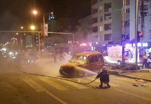 Polisin 'dur' ihtarına uymadı, kaza yaptı: 2'si çocuk 5 yaralı