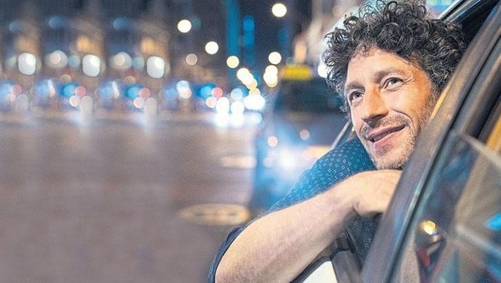 Cesaretin var mı gece hayatına tek başına dalmaya?