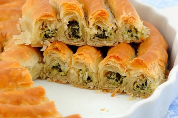 Ispanaklı Boşnak böreği tarifi: Ispanaklı Boşnak böreği nasıl yapılır?