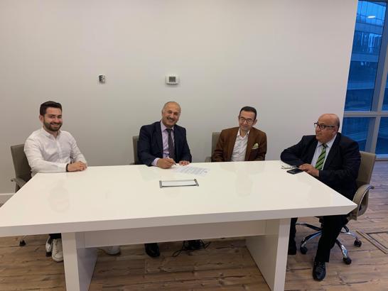 Işıklar "uzun yaşama farkındalık" için yanıp söndü