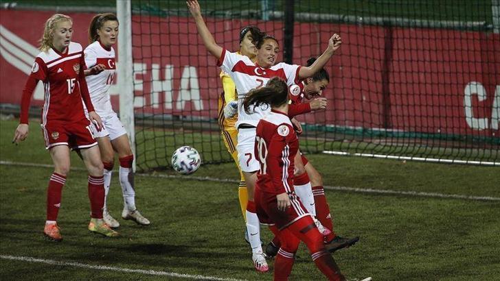 A Milli Kadın Futbol Takımı Rusya'ya deplasmanda 4-2 yenildi