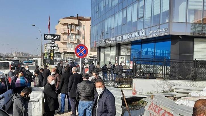 Vergi dairelerinde hafta sonu yoğunluğu