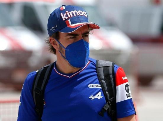 Fernando Alonso'nun fren sistemini sandviç ambalajı bozmuş