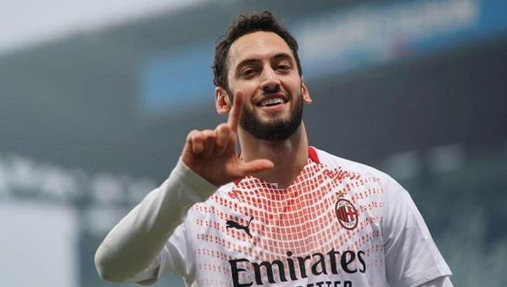 Hakan Çalhanoğlu imzayı atıyor, son aşamaya gelindi