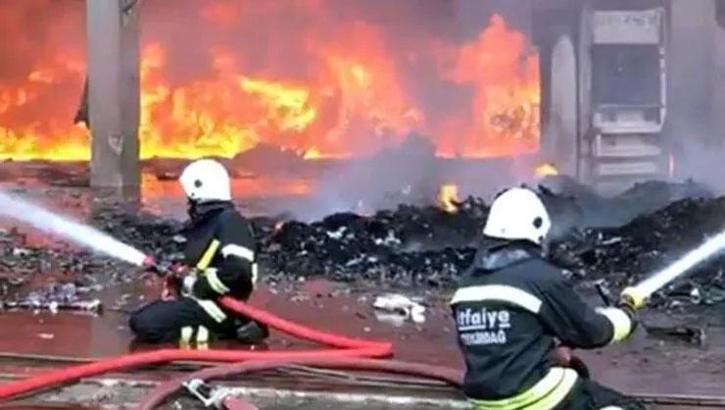 Son dakika! Tekirdağ’da yangın! Geri dönüşüm fabrikası yanıyor