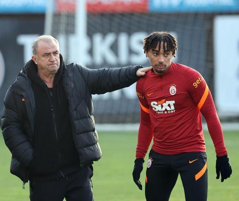 Sacha Boey 4 ay sonra ilk 11'e dönüyor