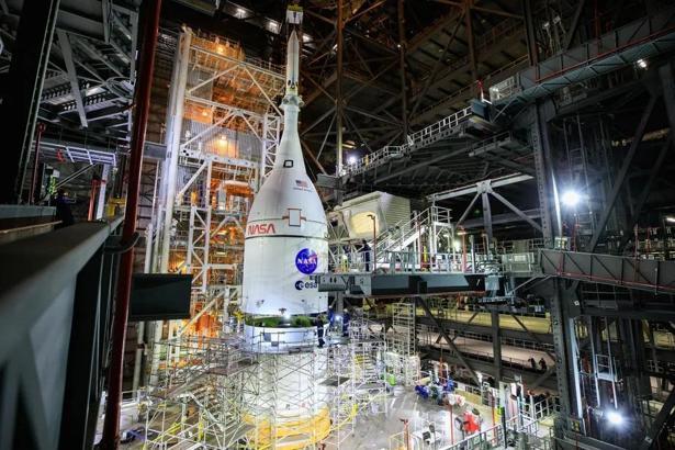NASA, 2022’de Ay’a insansız uçuş hedefliyor