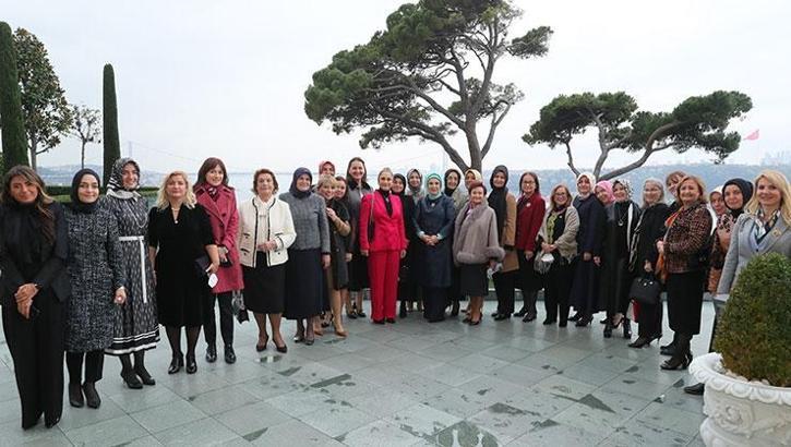 Emine Erdoğan, TOGEMDER’in eski ve yeni yönetim kurulu üyeleriyle bir araya geldi