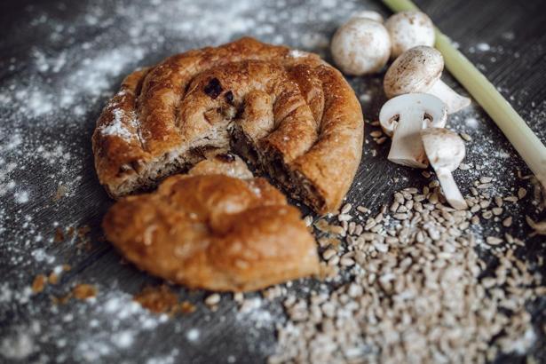 Mantarlı börek tarifi ve yapılışı: Mantarlı börek nasıl yapılır?