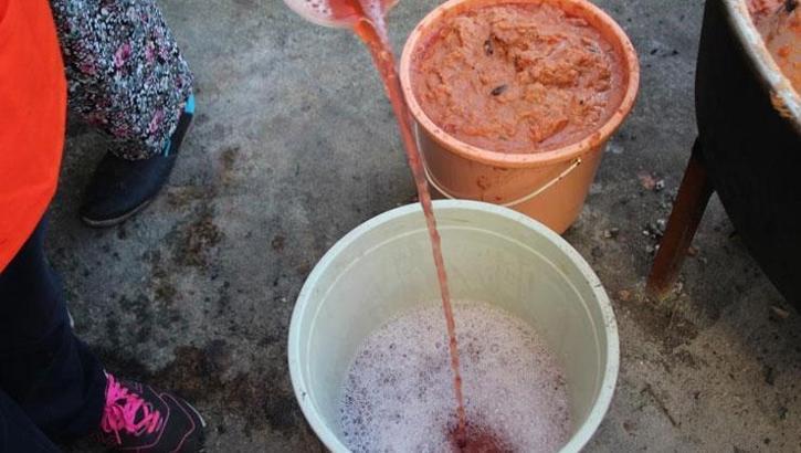 7-8 saat uğraşıyorlar, 100 kilodan 10 kilo çıkıyor!