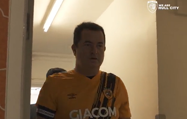 Acun Ilıcalı Hull City antrenmanında adeta döktürdü