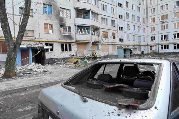 Harkov'da tahliye otobüsüne ateş açıldı: 7 kişi hayatını kaybetti
