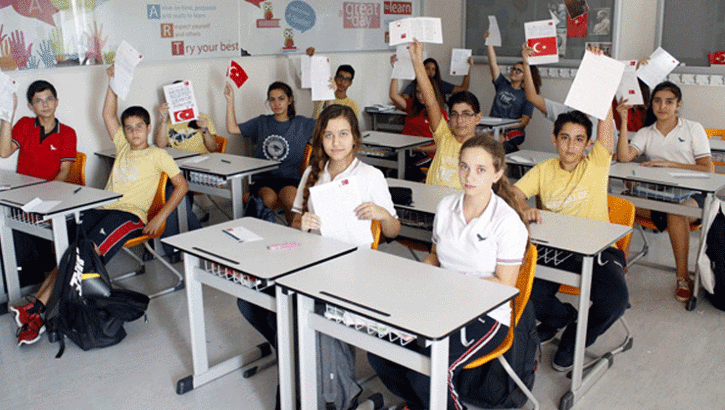 Okullara kayıt takvimi değişti! Veliler dikkat, yarım gününüz var