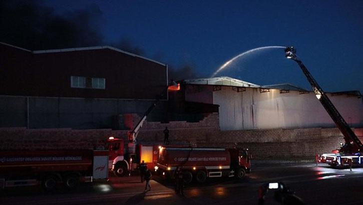 Gaziantep’te geri dönüşüm fabrikasında yangın